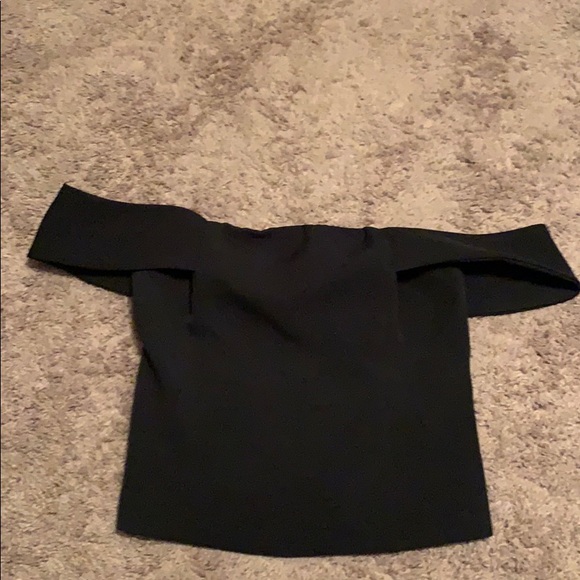 Off the shoulder crop - Picture 2 of 4